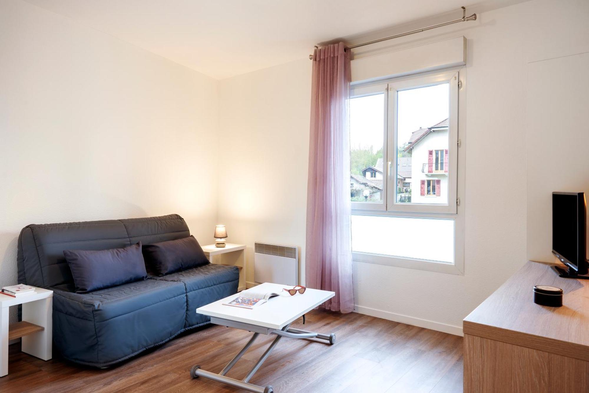 Sejours & Affaires Annecy Le Pont Neuf Aparthotel Cran-Gévrier Exterior foto