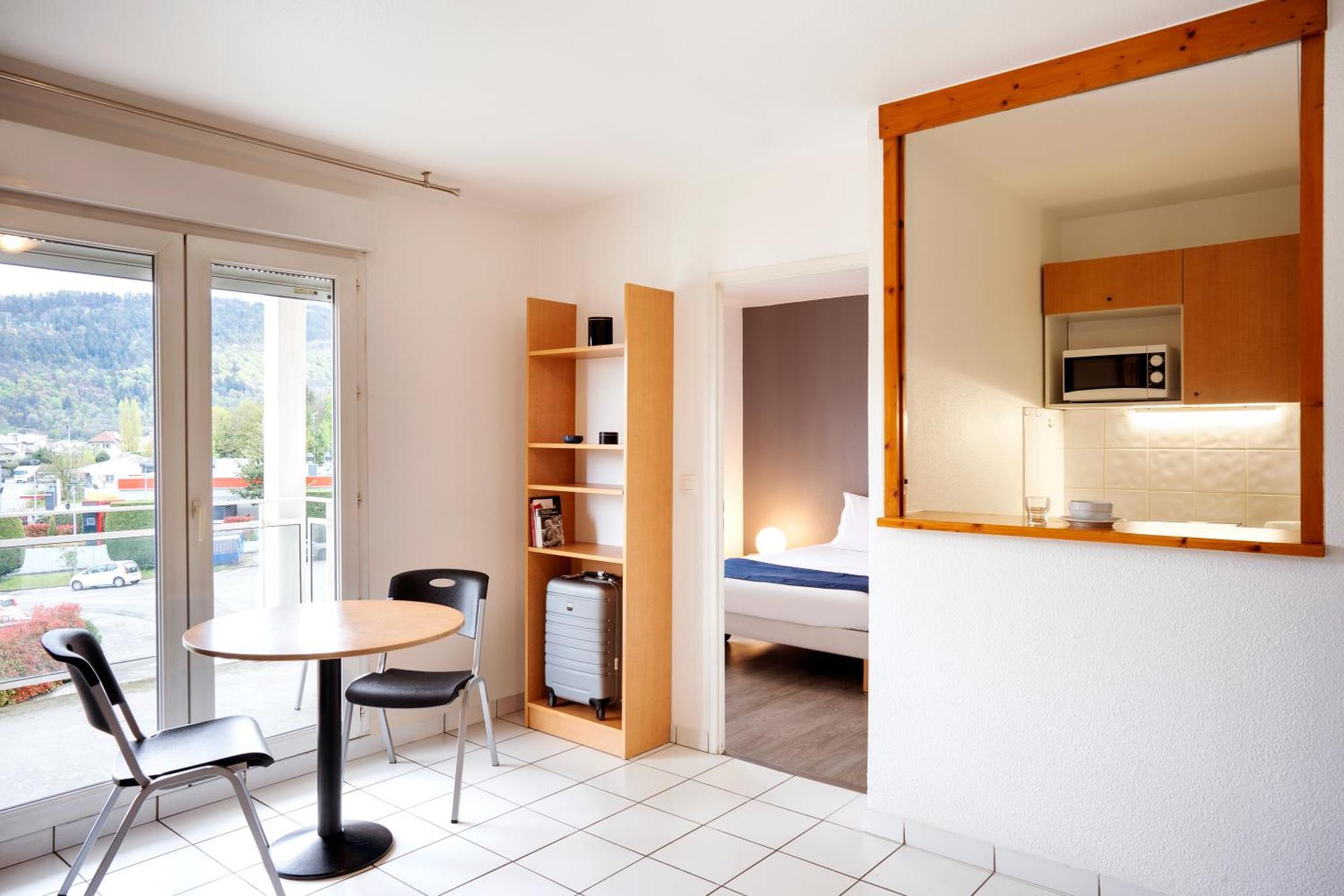 Sejours & Affaires Annecy Le Pont Neuf Aparthotel Cran-Gévrier Exterior foto
