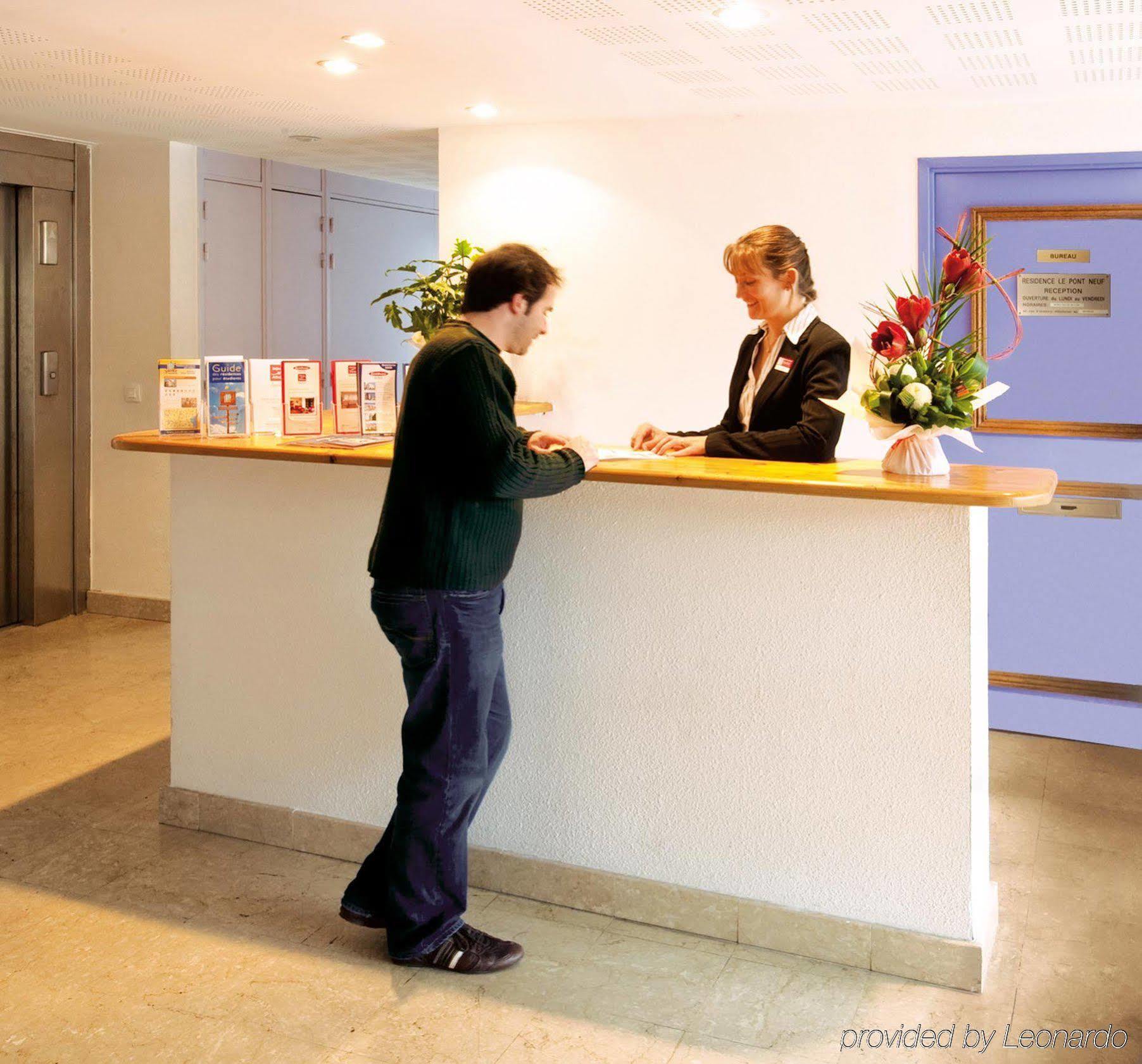 Sejours & Affaires Annecy Le Pont Neuf Aparthotel Cran-Gévrier Exterior foto